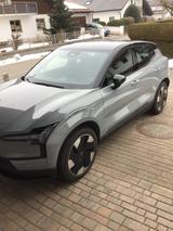 Volvo EX30 Single Motor Extended Range Plus Plus - graue Volvo EX30