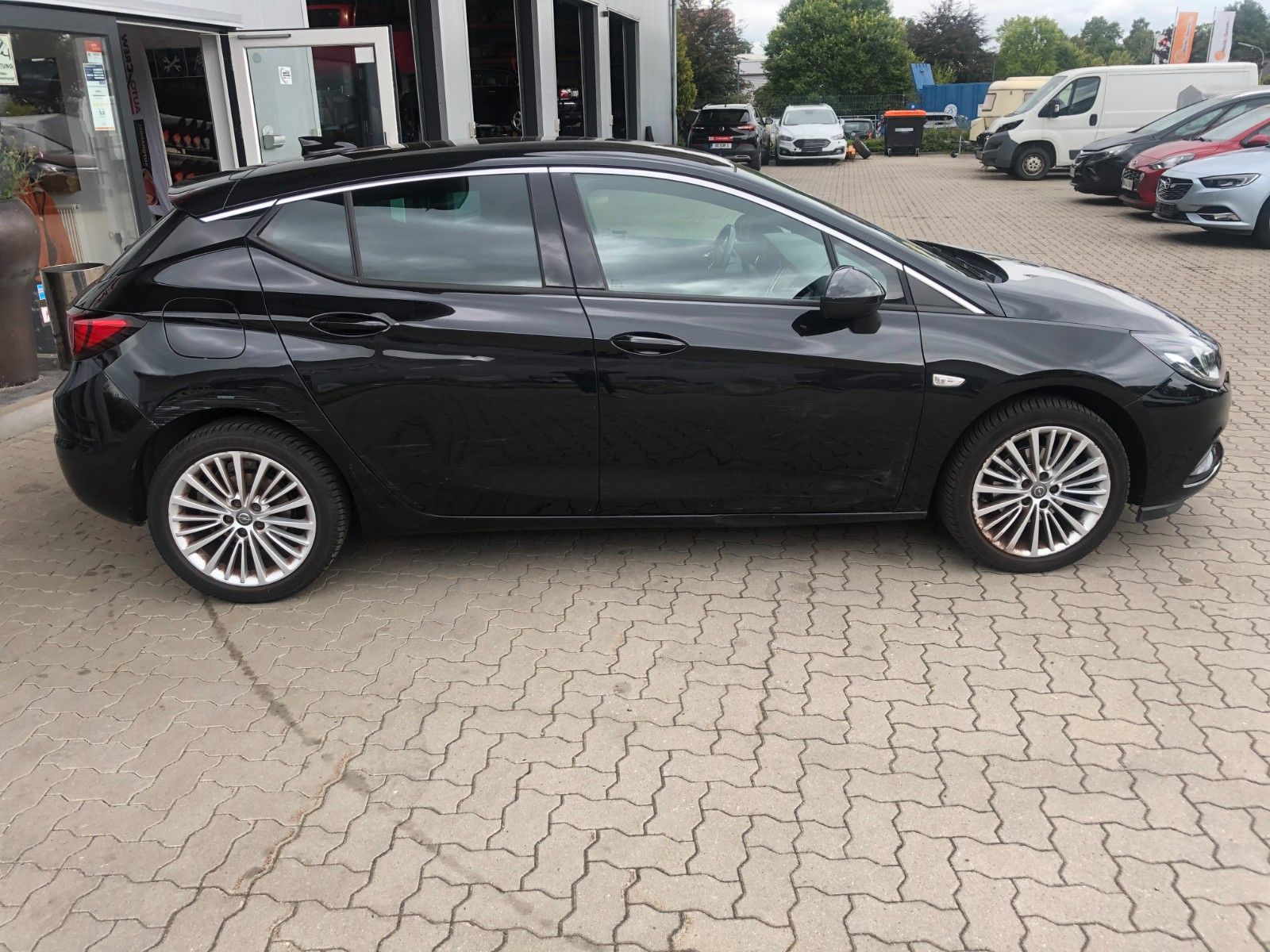 Fahrzeugabbildung Opel Astra K Lim. 5-trg. Dynamic Sonderpreis Lack