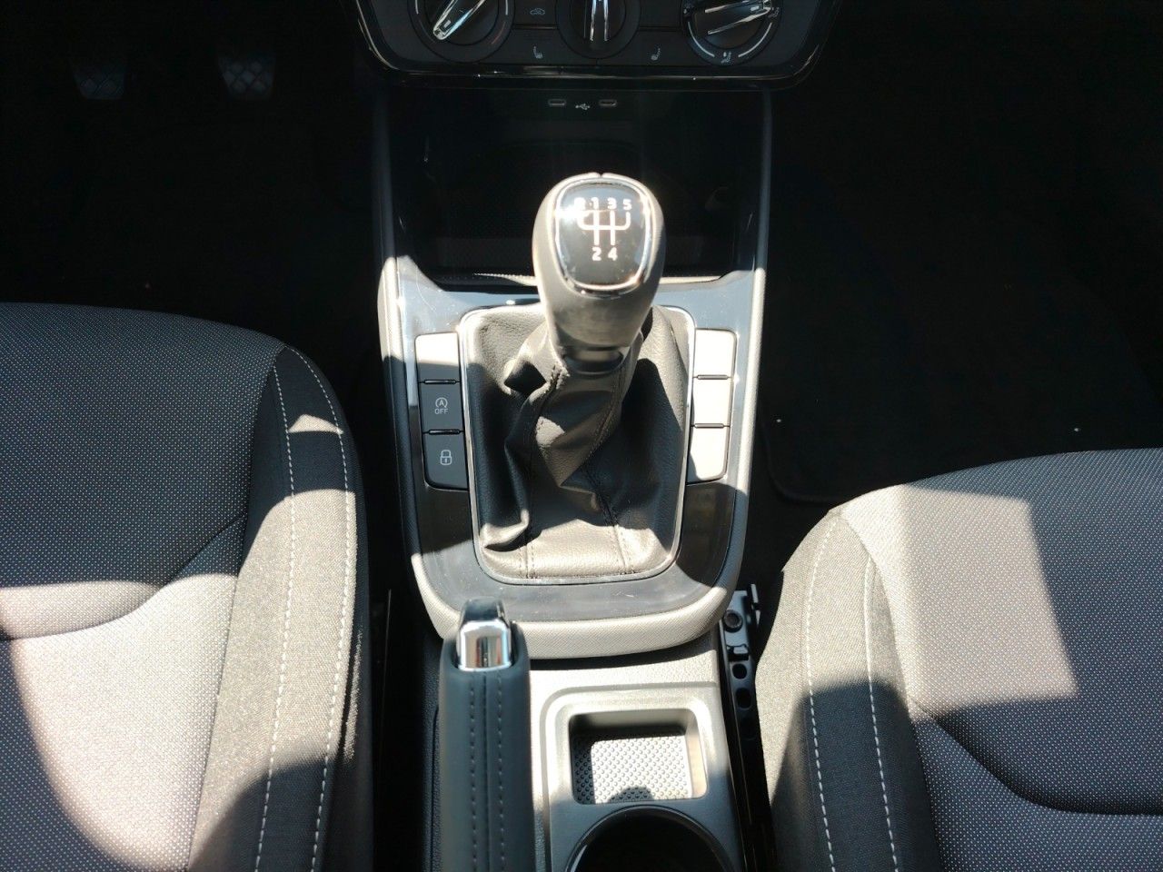 Fahrzeugabbildung SKODA Fabia 1.0 MPI Kamera,LED,Smart-Link