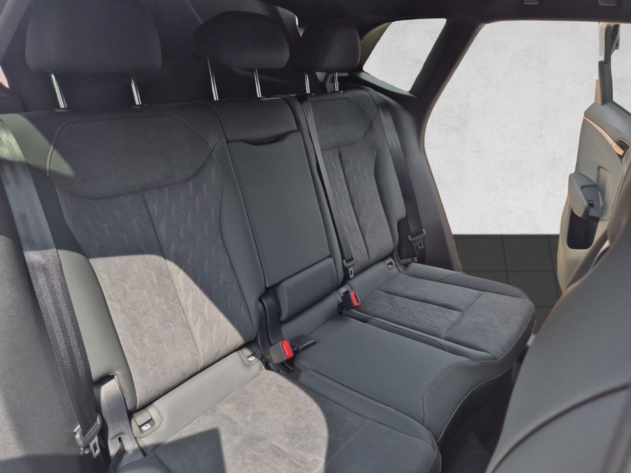 Fahrzeugabbildung CUPRA Terramar 2.0 TSI 204 PS DSG 4Drive Edge Paket