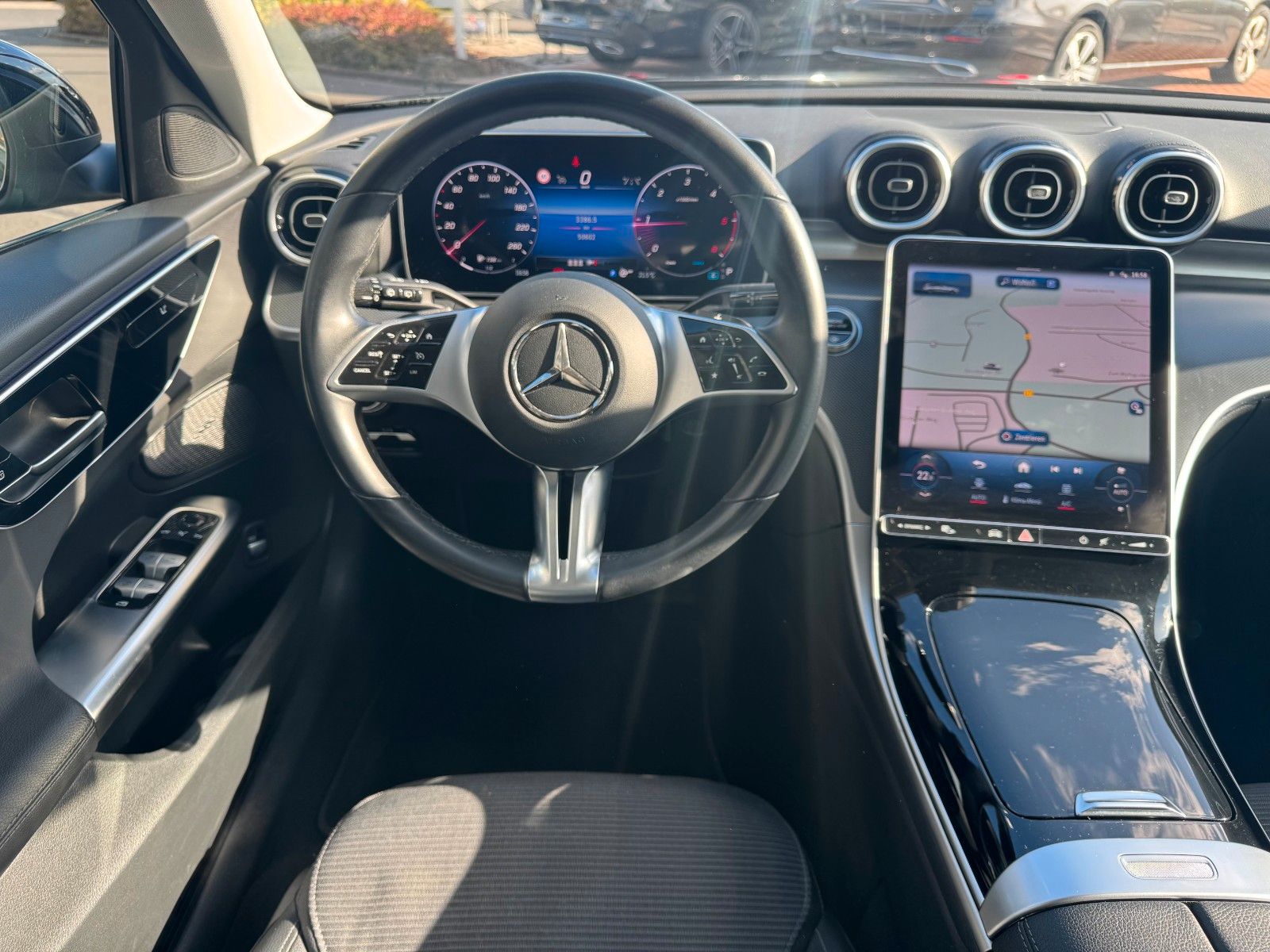 Fahrzeugabbildung Mercedes-Benz C 300d T Avantgarde+RKamera+TotW+Ambiente