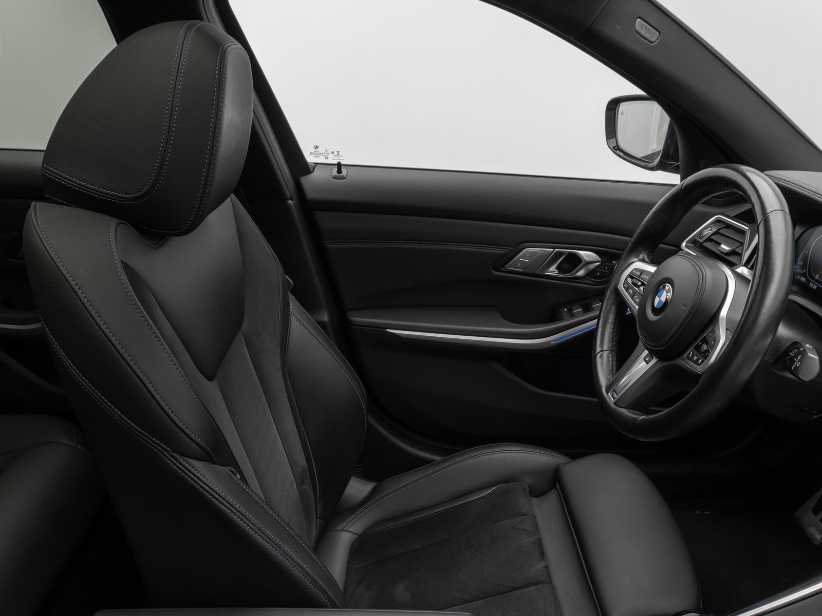 Fahrzeugabbildung BMW 320d xD M Sport Panorama Laser Kamera DAB HiFi