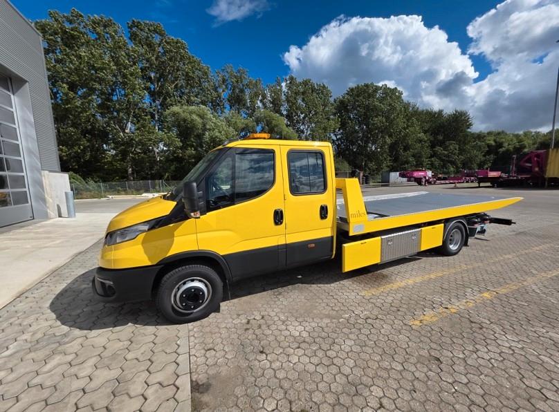 Iveco Daily 70 C 18H D Schiebeplateau