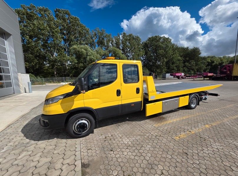 Fahrzeugabbildung Iveco Daily 70 C 18H D Schiebeplateau