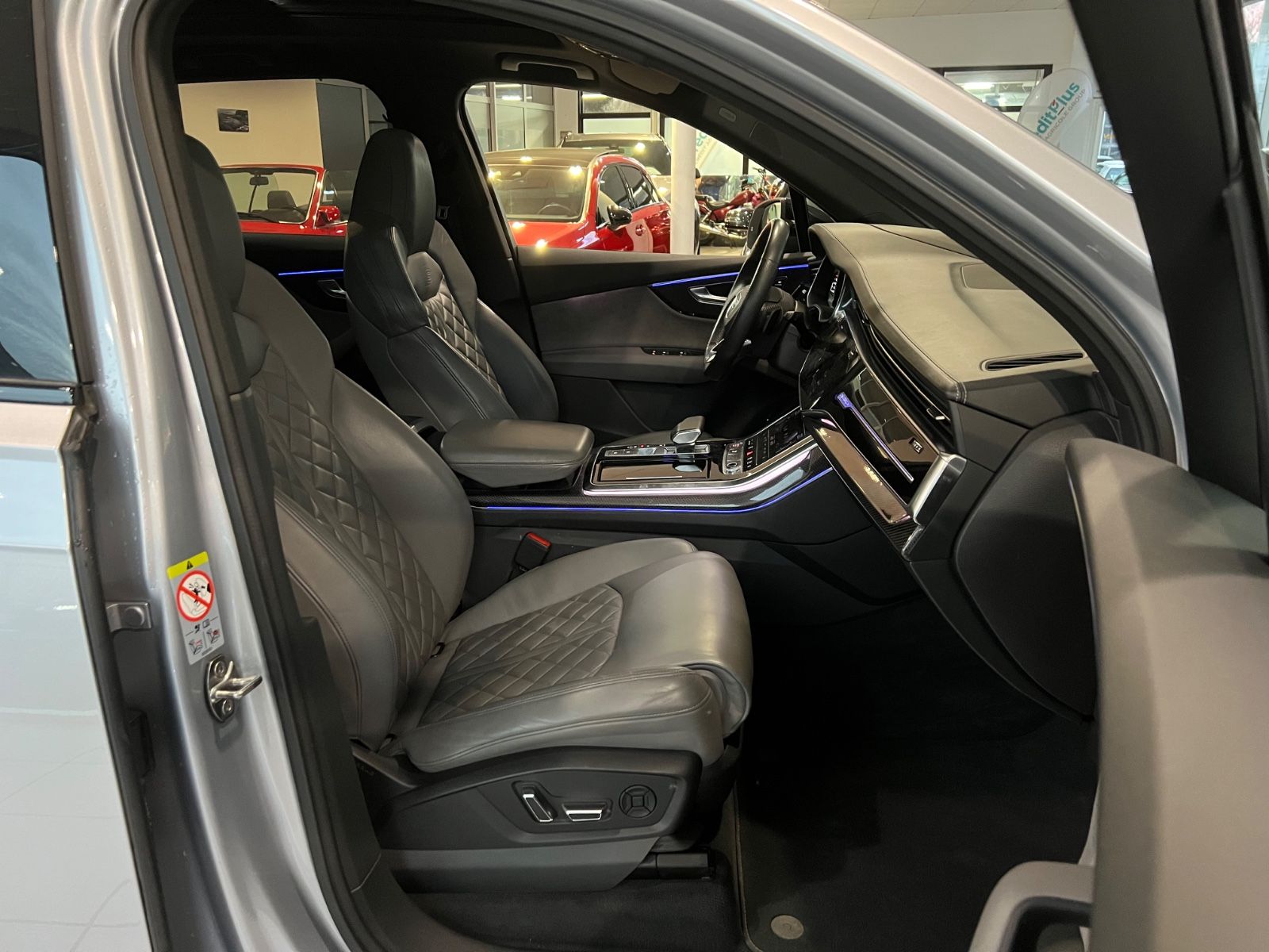 Fahrzeugabbildung Audi SQ7 4.0 TDI quattro*Head-Up * 7.SITZER*