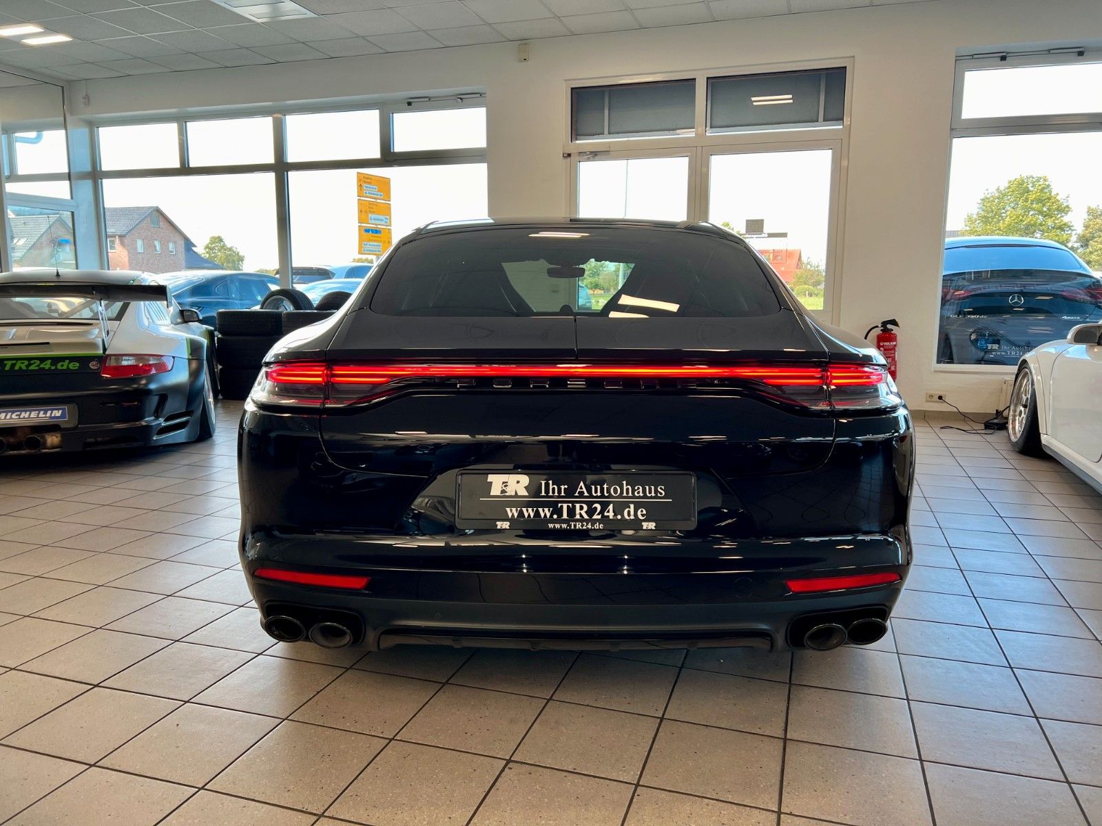 Fahrzeugabbildung Porsche Panamera GTS Panorama, ACC, Hinterachslenkung