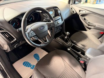 Ford Focus - 12