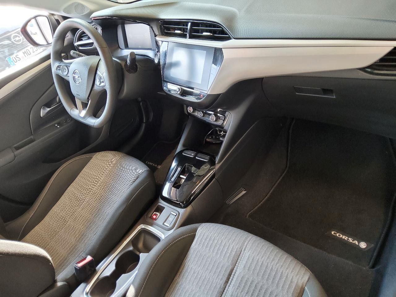 Fahrzeugabbildung Opel Corsa-e F EDITION 7KW NAVI/VIRT/TEMP/DAB/WÄRMEP.