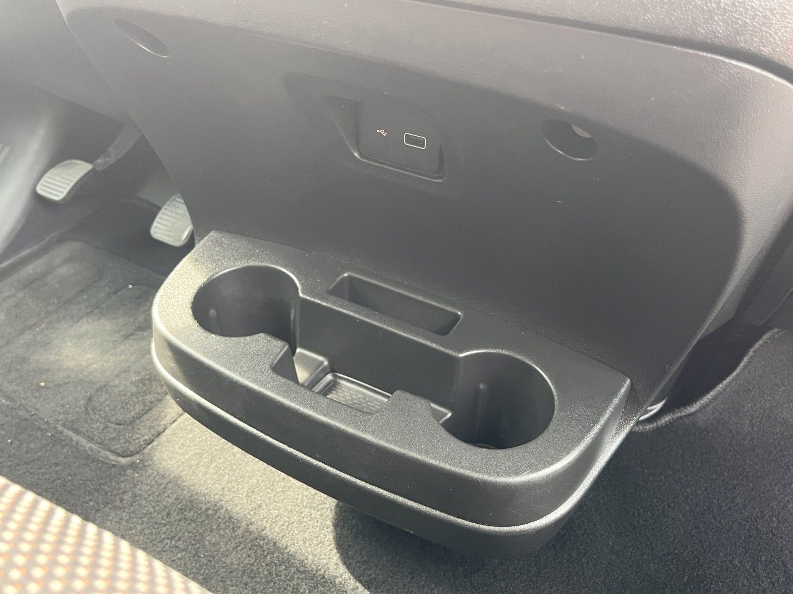 Fahrzeugabbildung Peugeot Boxer Kaste 435 L4H2 Pro*Navi*PDC*Kamera*Klima*