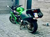 Kawasaki H2 SX SE Ninja Sporttourer - KAWASAKI H2
