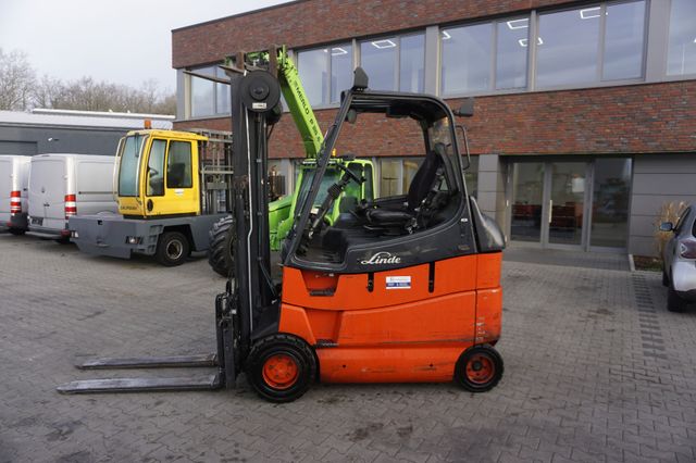 Linde E 30 S 600 , Zinkenversteller , Seitenschieber