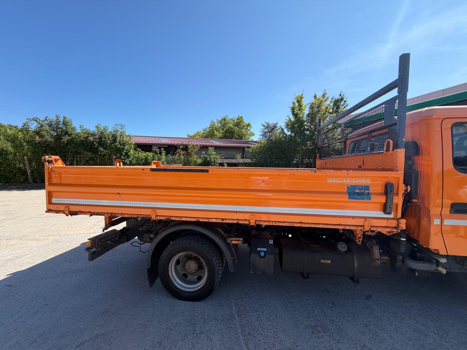 FUSO Canter 7C18