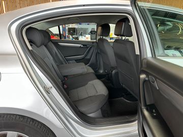 MYAUTOCENTER – Gebraucht- und Jahreswagen mit Werkstattservice in Pfaffenhofen Volkswagen Passat *ACC*NAV*AHK*PDC*SitzHZ*2-ZONEN*TotWinkel
