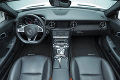 MERCEDES-BENZ SLC 180 Roadster*AMG-Line*Panorama*Airscarf*18"