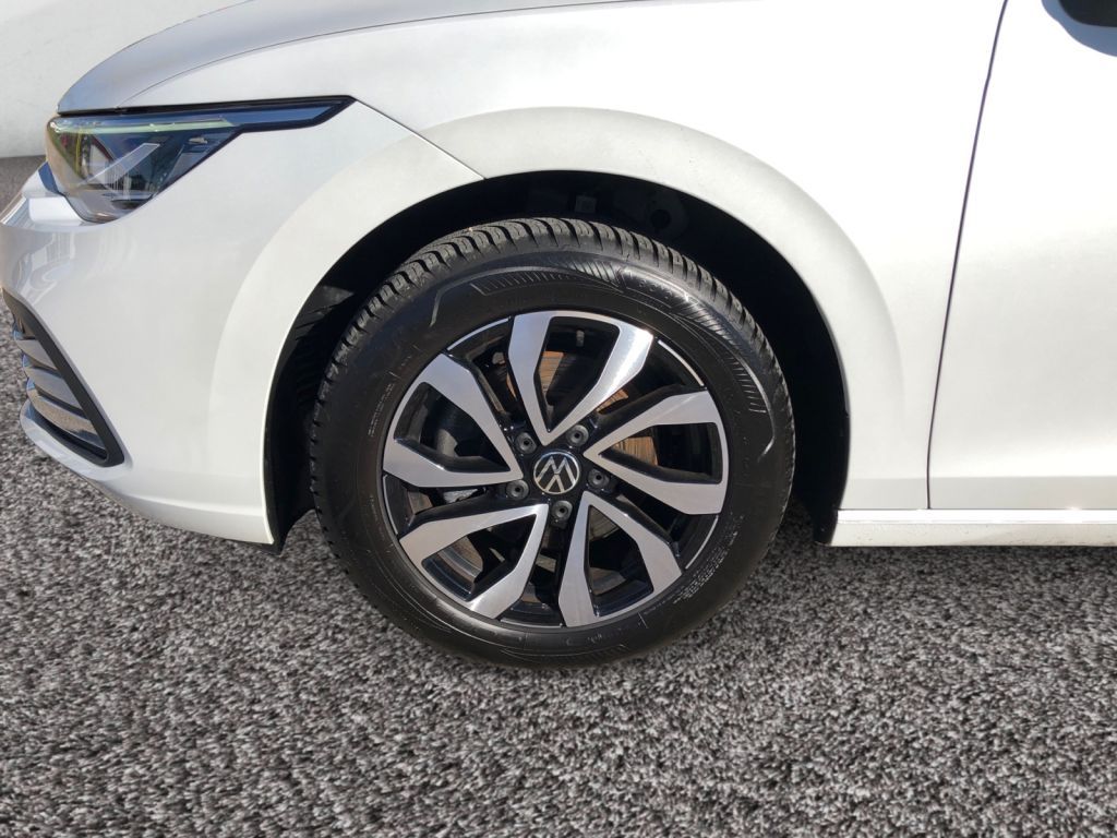 Fahrzeugabbildung Volkswagen Golf 1.5 TSI OPF Life ACC Top Zustand