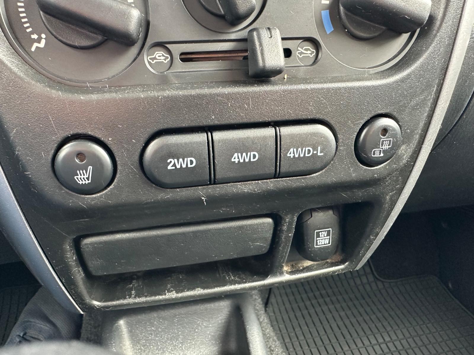 SUZUKI JIMNY 1.3 VVT 86ch 4X4 STYLE - CUIR - ATTELAGE - SIÈGES CHAUFFANTS - CLIMATISATION