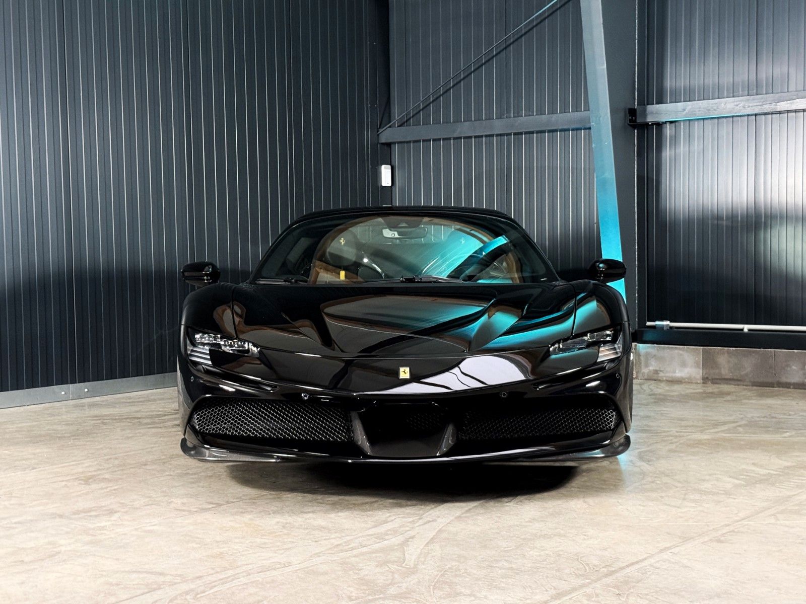 Fahrzeugabbildung Ferrari SF90 Spider + Vollcarbon + Lift + NeroDS1250
