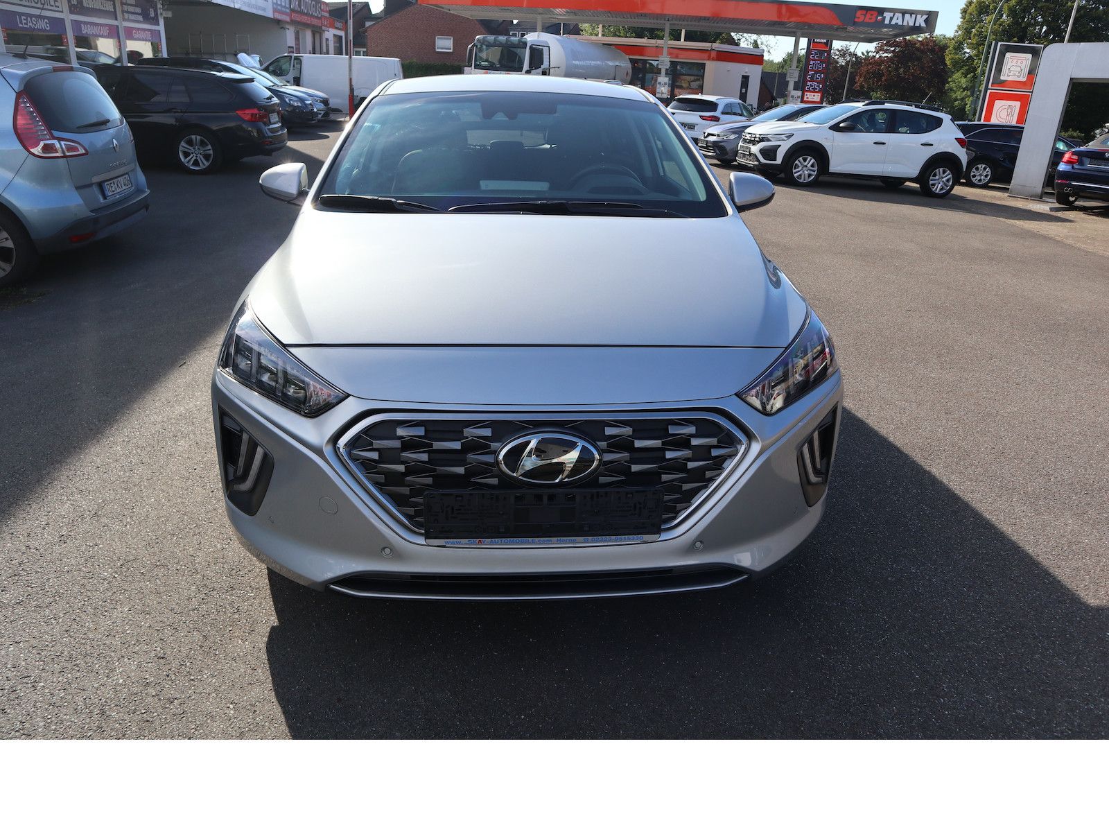 Fahrzeugabbildung Hyundai IONIQ Premium Hybrid Navi Scheckheftgepflegt