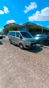 Ford Ich verkaufe einen achtsitzigen Kleinbus - : Kleinbus, Klein