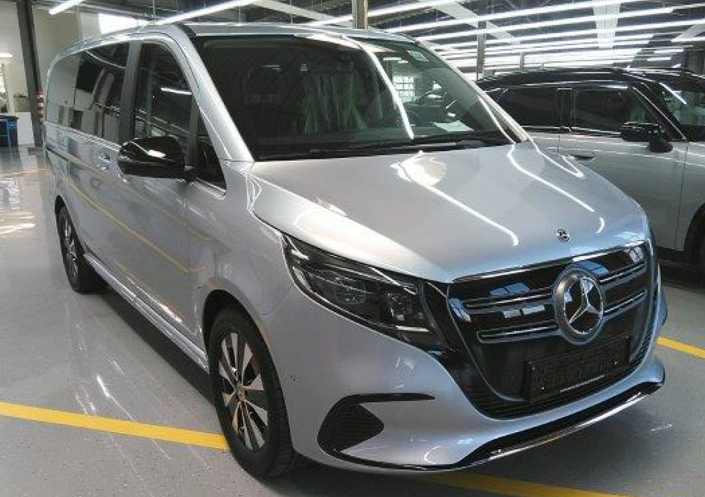 Mercedes-Benz EQV 300 FWD lang Fahrassistenz-Paket imagem 2