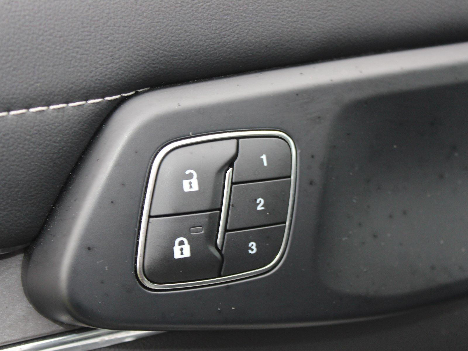 Fahrzeugabbildung Ford Ranger Platinum e-4WD Doppelkabine