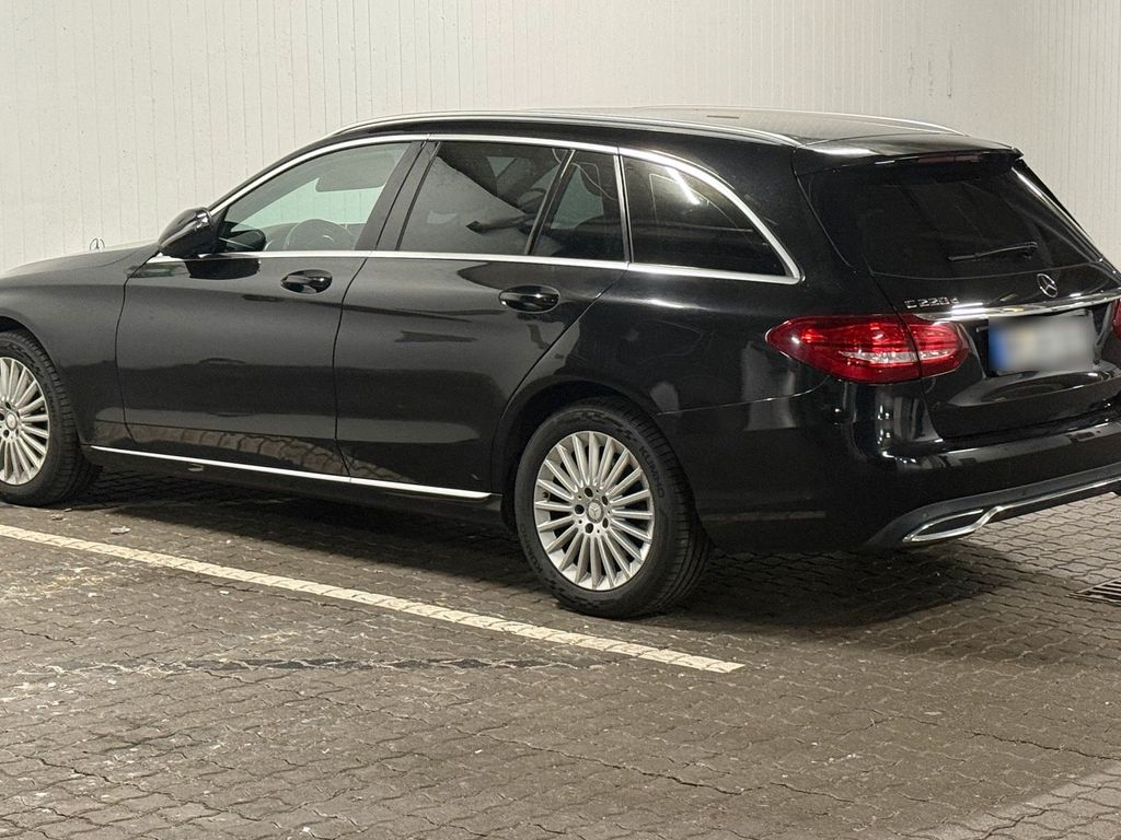 Image of Mercedes-Benz C 220