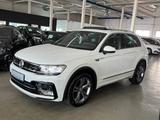 Volkswagen Tiguan DSG 4MO 3X R-LINE PANO MEMORY BLACK STYLE - mit Diesel-Antrieb: Weiß, Luftfederung, Geländewagen
