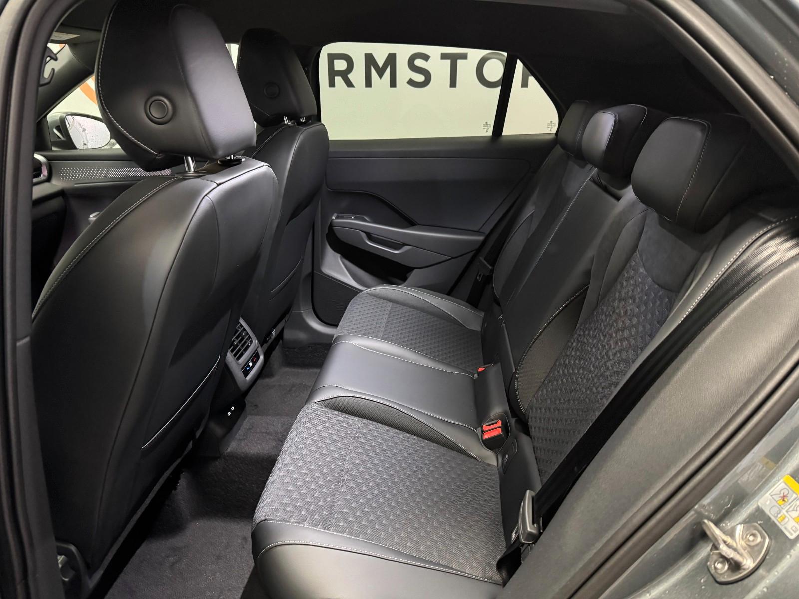 Volkswagen T-Roc 1.5 neues Modell R-Line AHK*elek Kofferr., миниатюра 22