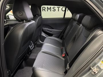 Volkswagen T-Roc 1.5 neues Modell R-Line AHK*elek Kofferr.
