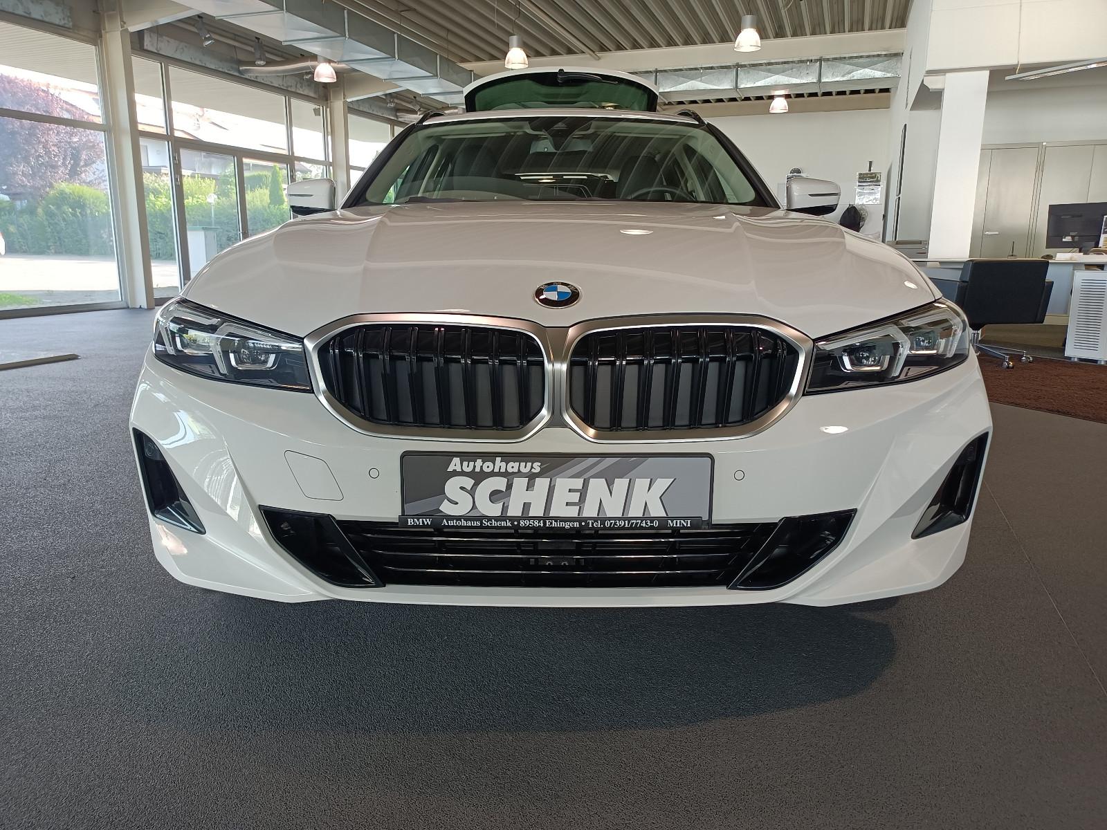 BMW 318i Touring/ Widscreen/ LED/ AHK/ PDC