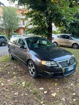 Volkswagen Passat 2.0 TDI DPF Highline - Volkswagen Passat aus 2007: TDI