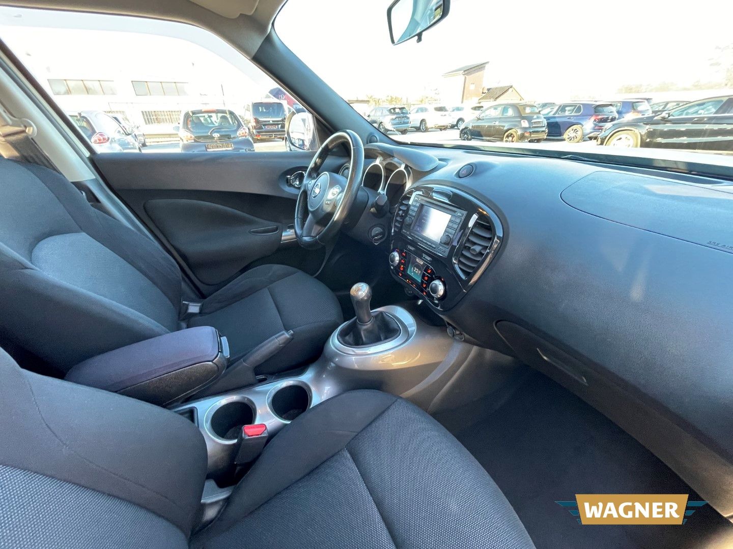 Fahrzeugabbildung Nissan Juke Acenta Rückfahrkamera leichter Frontschaden