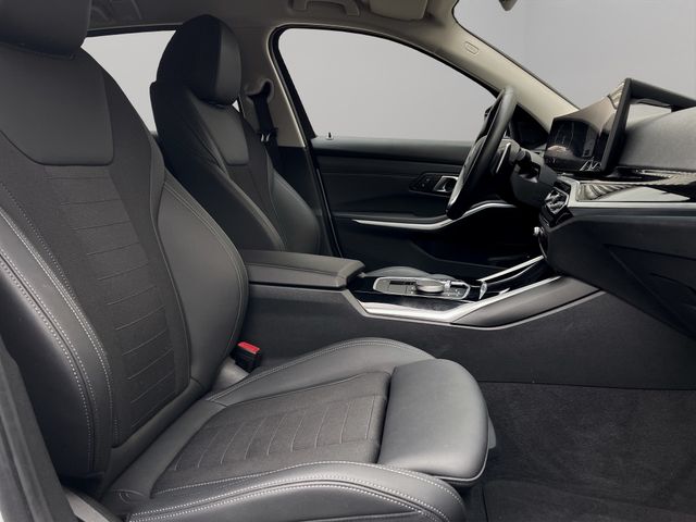 Foto Nummer 12: BMW 330e