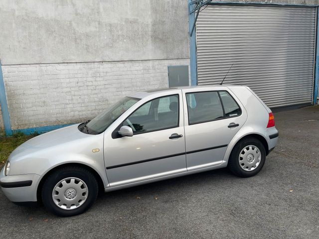 Volkswagen GOLF IV 1.6