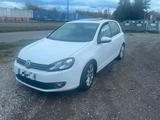 Volkswagen GOLF 6 1,6 TDI SPORTLINE ALU NAVI SITZHEIZ... - Volkswagen Golf: TDI Sportline