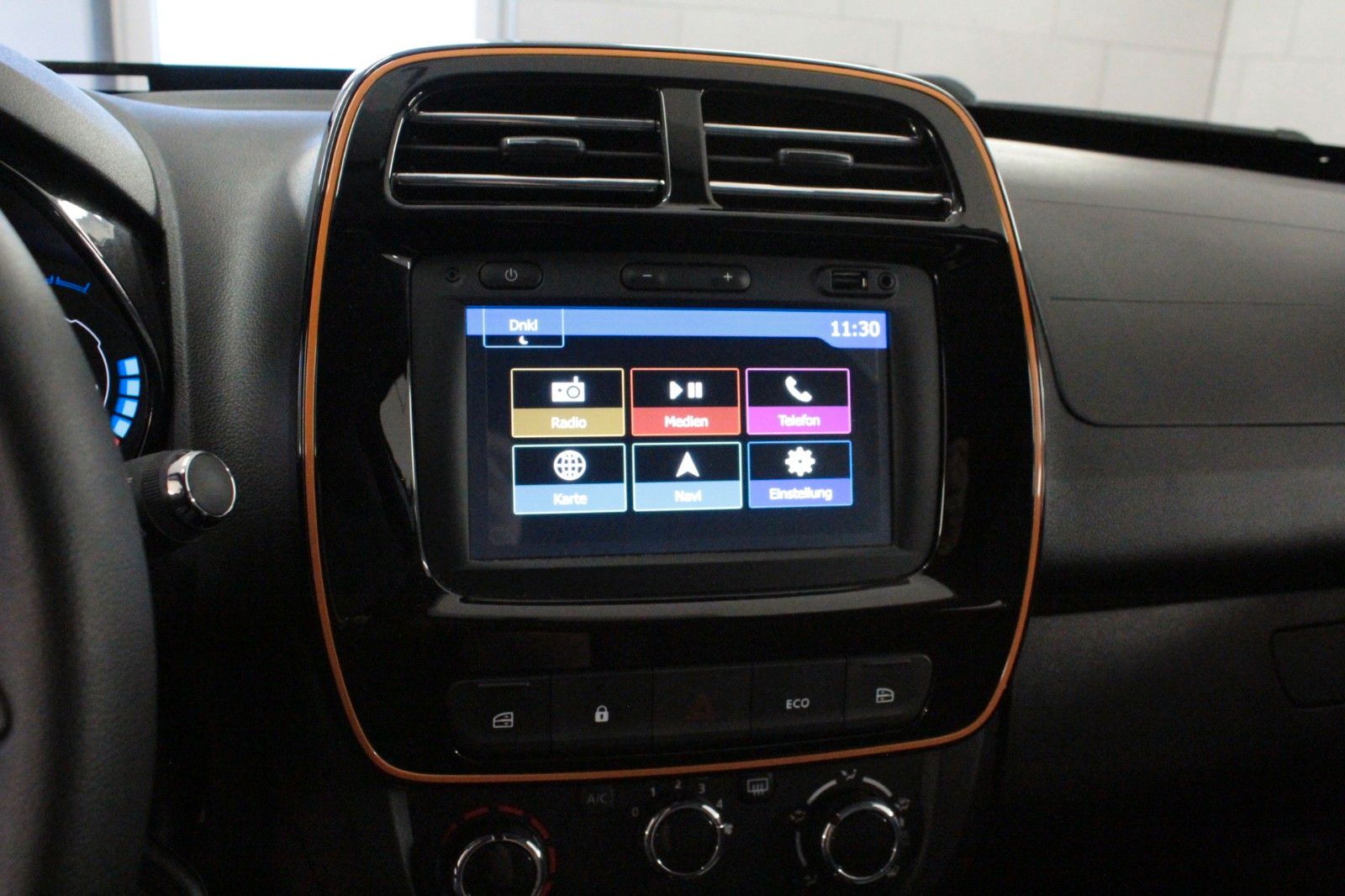 Fahrzeugabbildung Dacia Spring 45 Electric Comfort *Look Paket