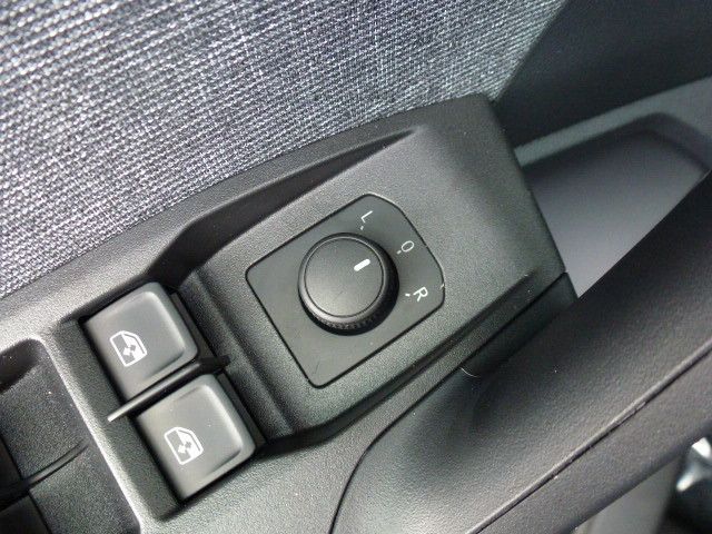 Fahrzeugabbildung SEAT Arona Xperience 1.0 TSI + SHZ + NAVI + LED