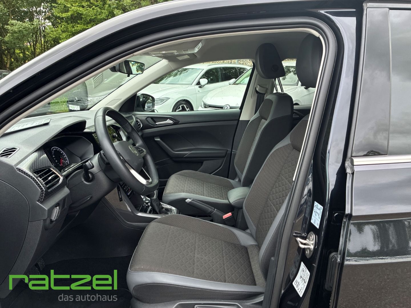 Fahrzeugabbildung Volkswagen T-Cross Style 1.5 TSI DSG LED Dyn. Kurvenlicht A