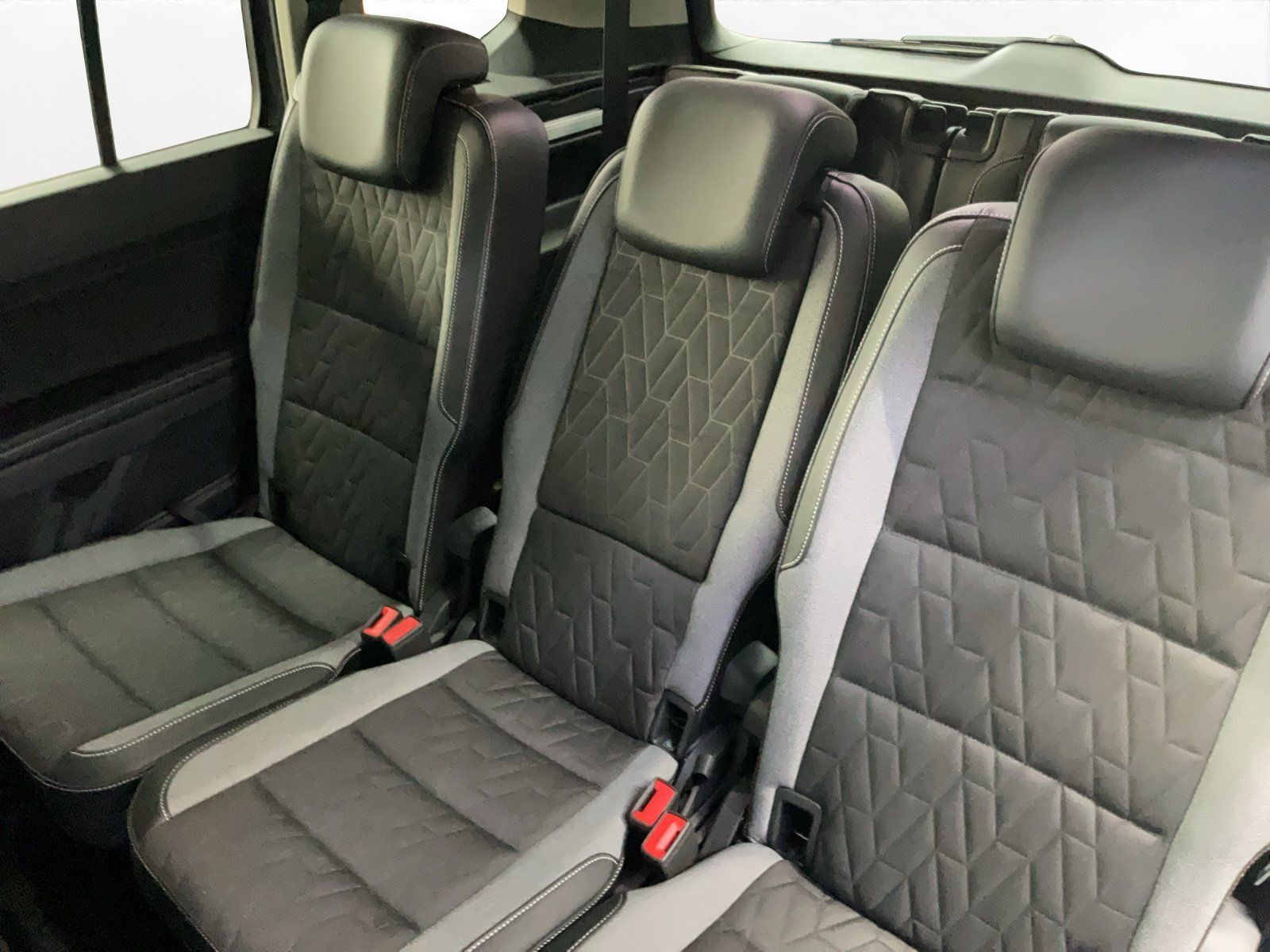 Volkswagen Touran - Bild 11