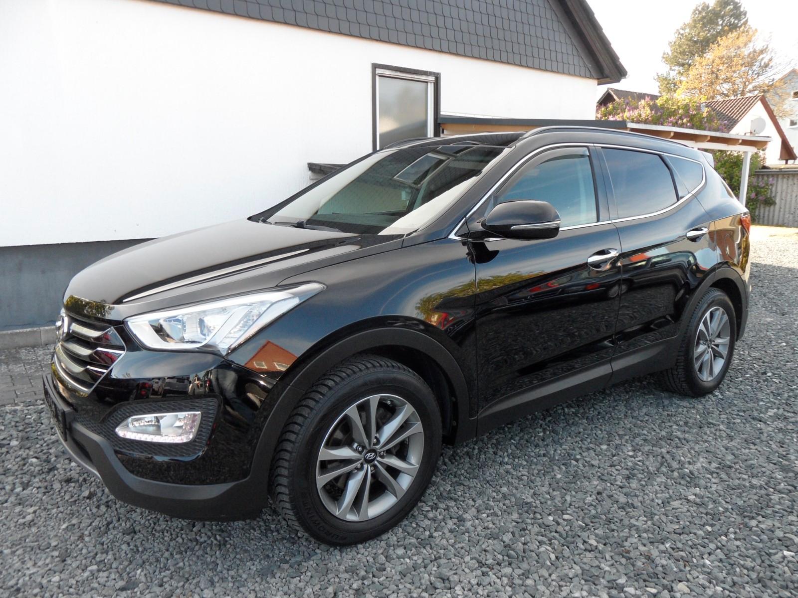 Hyundai Santa Fe 2,2 CRDI, 4WD, Automatic,erst 61.200 KM