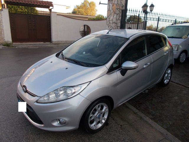 Ford Fiesta 1.4 16V 5p. Bz.- GPL Titanium Bs.