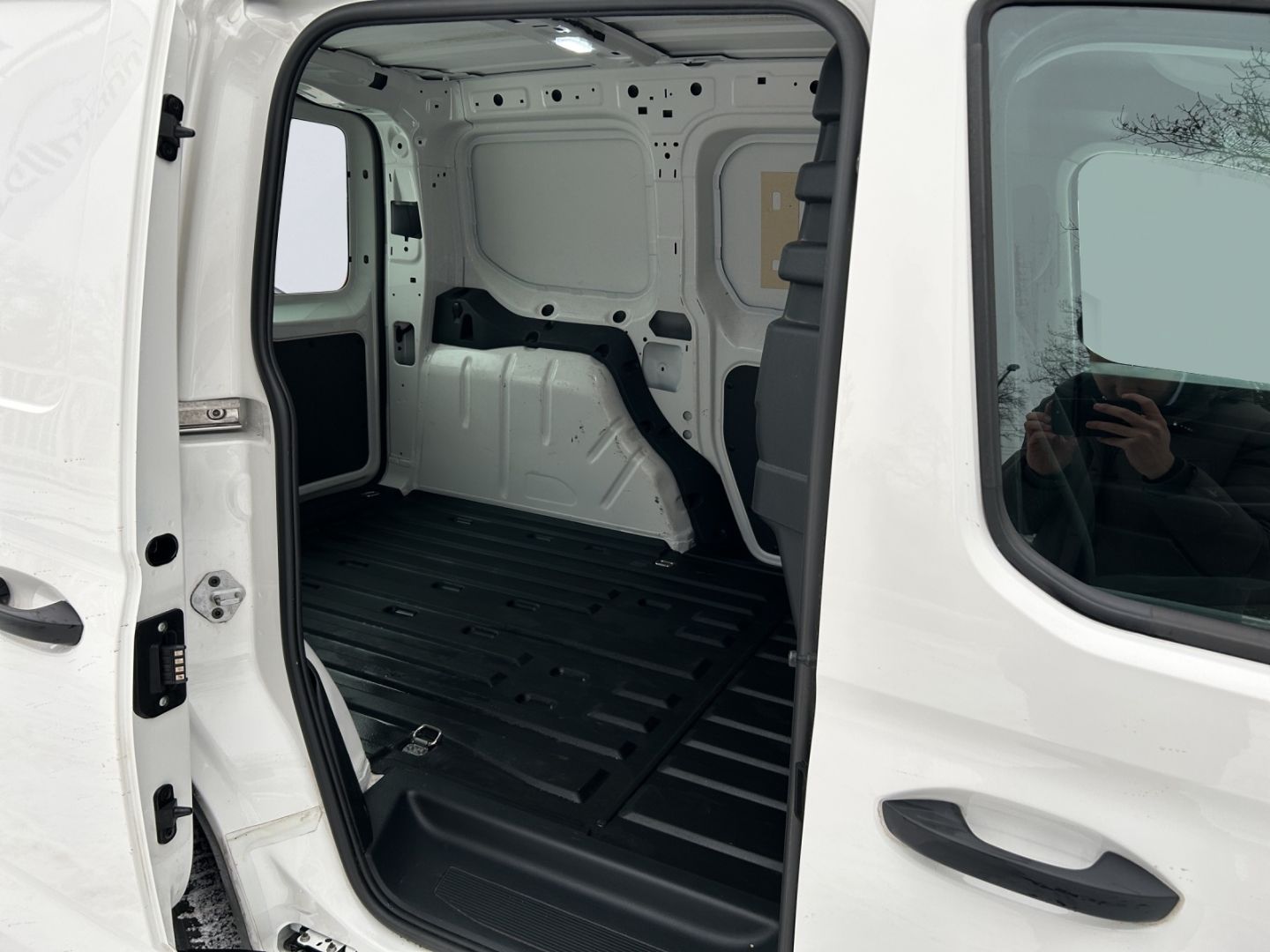 Caddy Cargo 2,0 l TDI CR 55 kW Getriebe: 6-Gang-