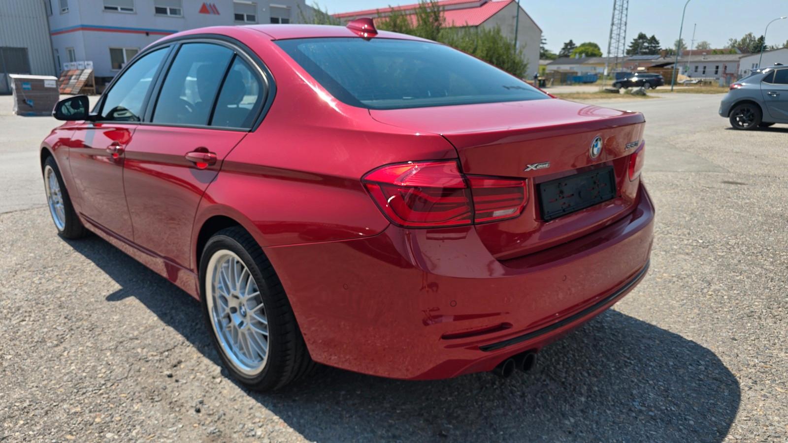 BMW 330 i xDrive Sport Line