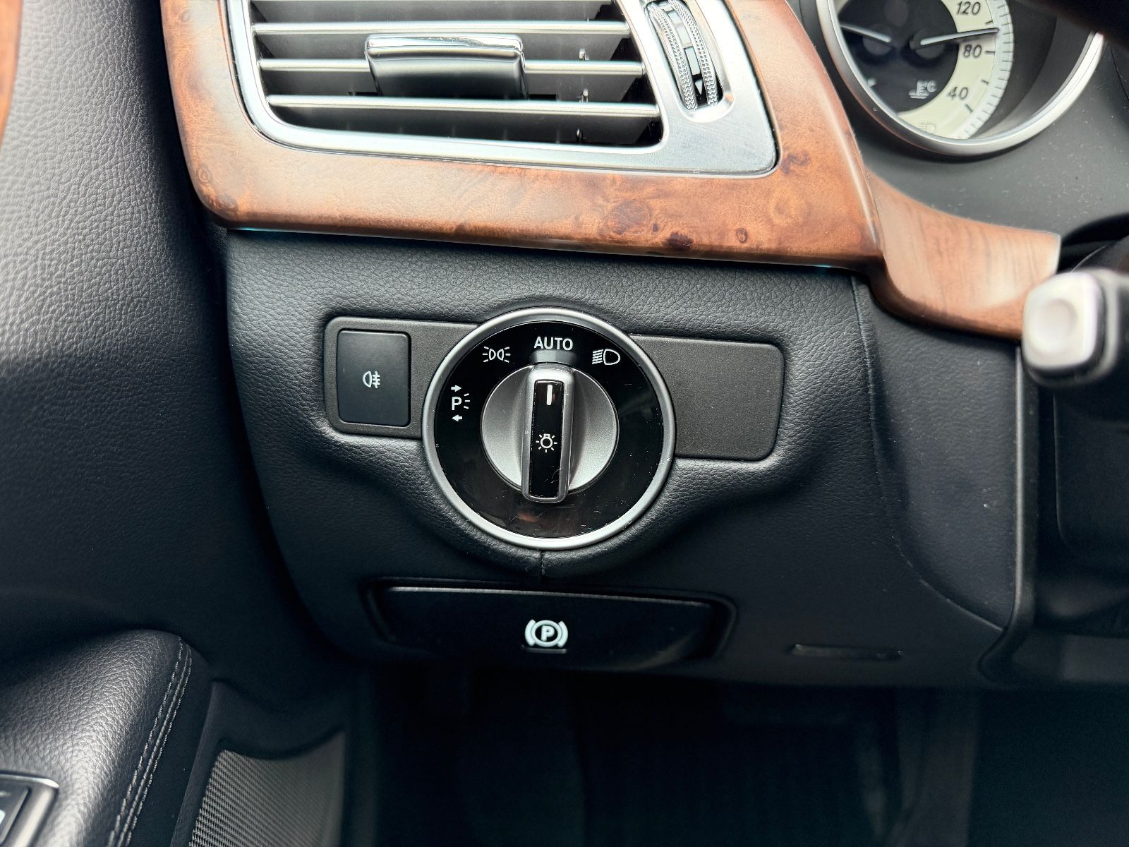 Fahrzeugabbildung Mercedes-Benz CLS 350 H&Rsound*MEMO*LEDER*SDACH*KAMERA