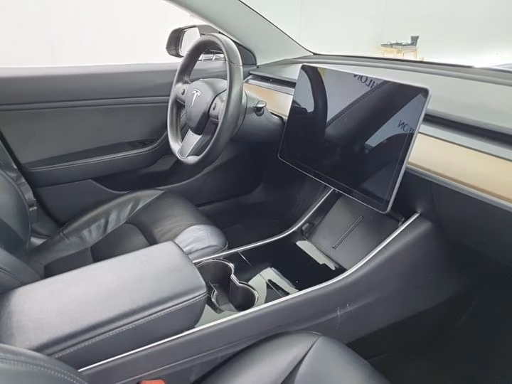 TESLA MODEL 3 - STANDARD PLUS - RWD - RANGE PLUS 81 - 299 CV - SIÈGES CHAUFFANTS