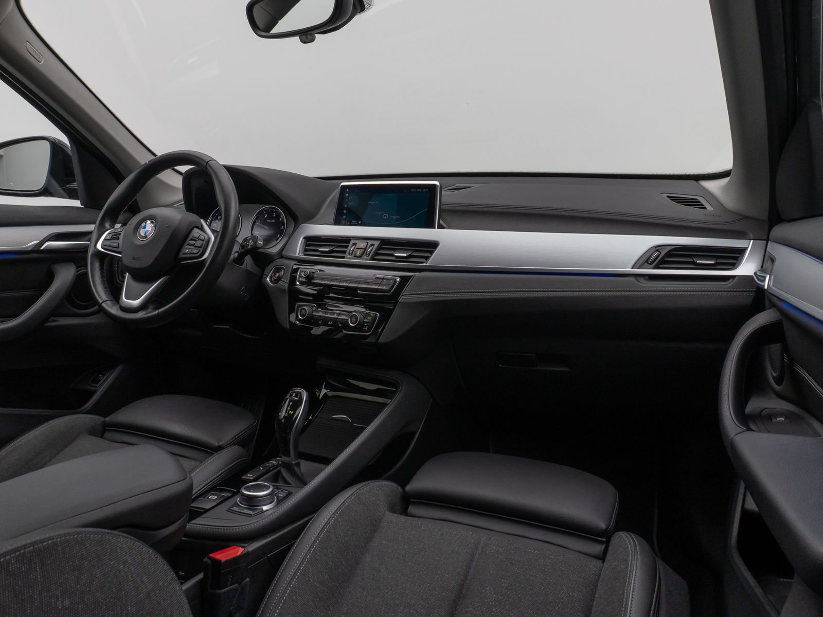 Fahrzeugabbildung BMW X1 xD18d SportLine Kamera DAB HiFi Komfort Alarm