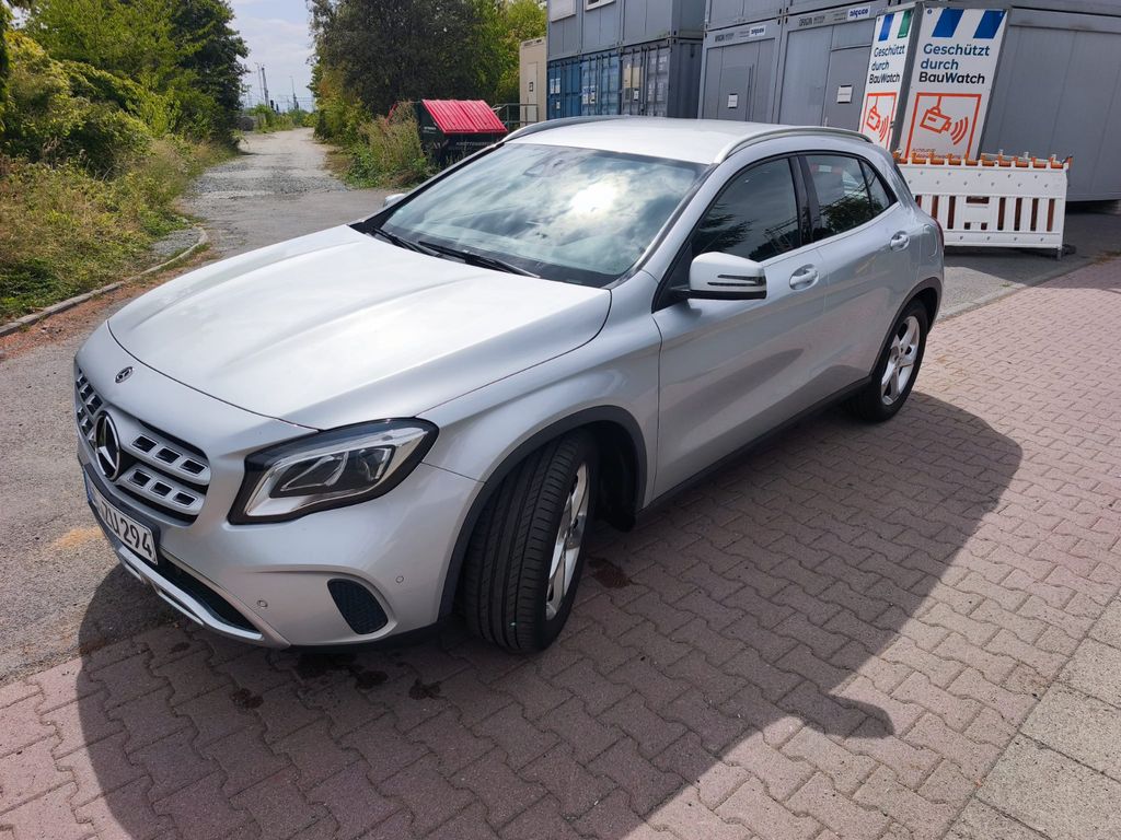 Image of Mercedes-Benz GLA 180