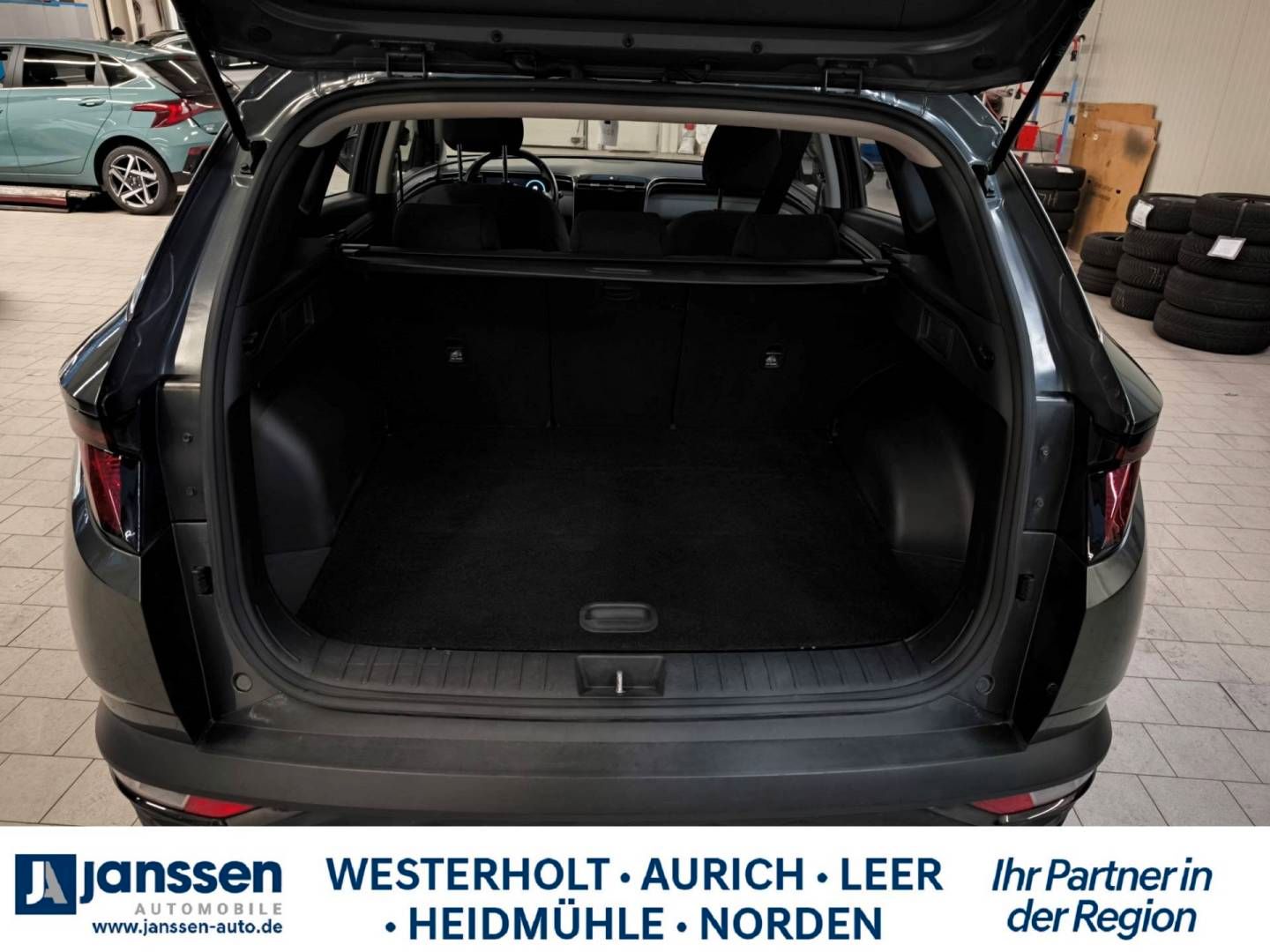 Fahrzeugabbildung Hyundai TUCSON Plug-in-Hybrid LED-Grilldesign-Paket