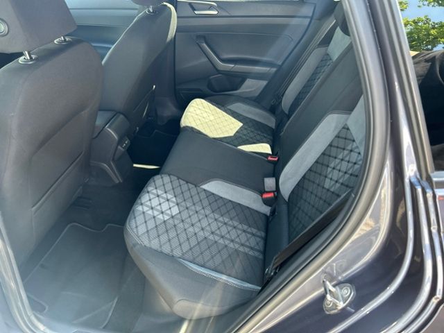 Fahrzeugabbildung Volkswagen Polo 1.0 TSI R-LINE KAMERA SOUND MATRIX SHZ APP-