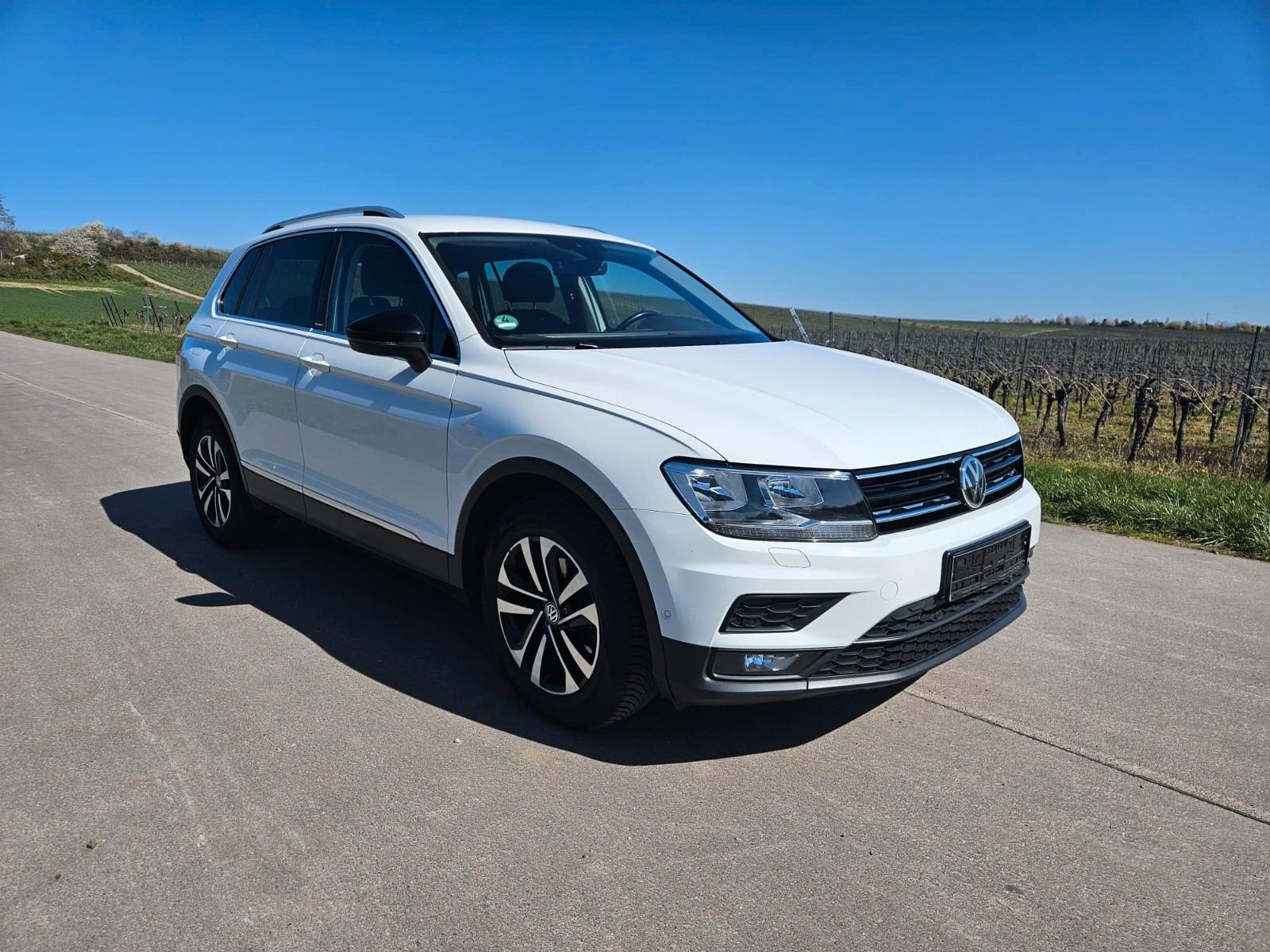 Volkswagen Tiguan IQ.DRIVE 1,5 TSI ACT ACC Lane Side